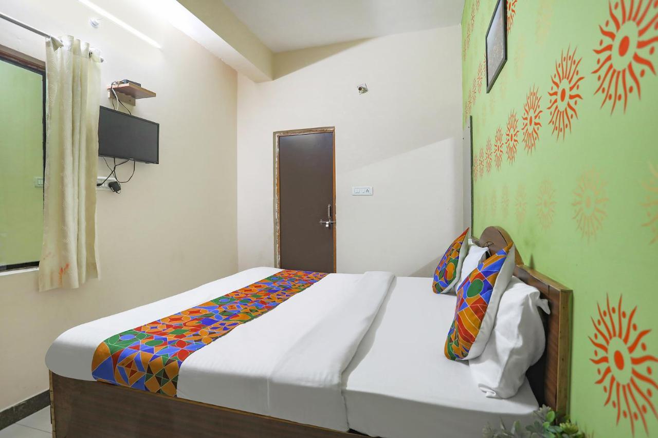 Fabexpress Kashi Khand Varanasi Dış mekan fotoğraf